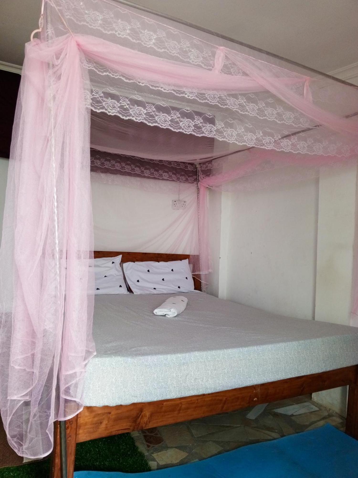 Mikocheni Home Stay Dar es Salaam Buitenkant foto